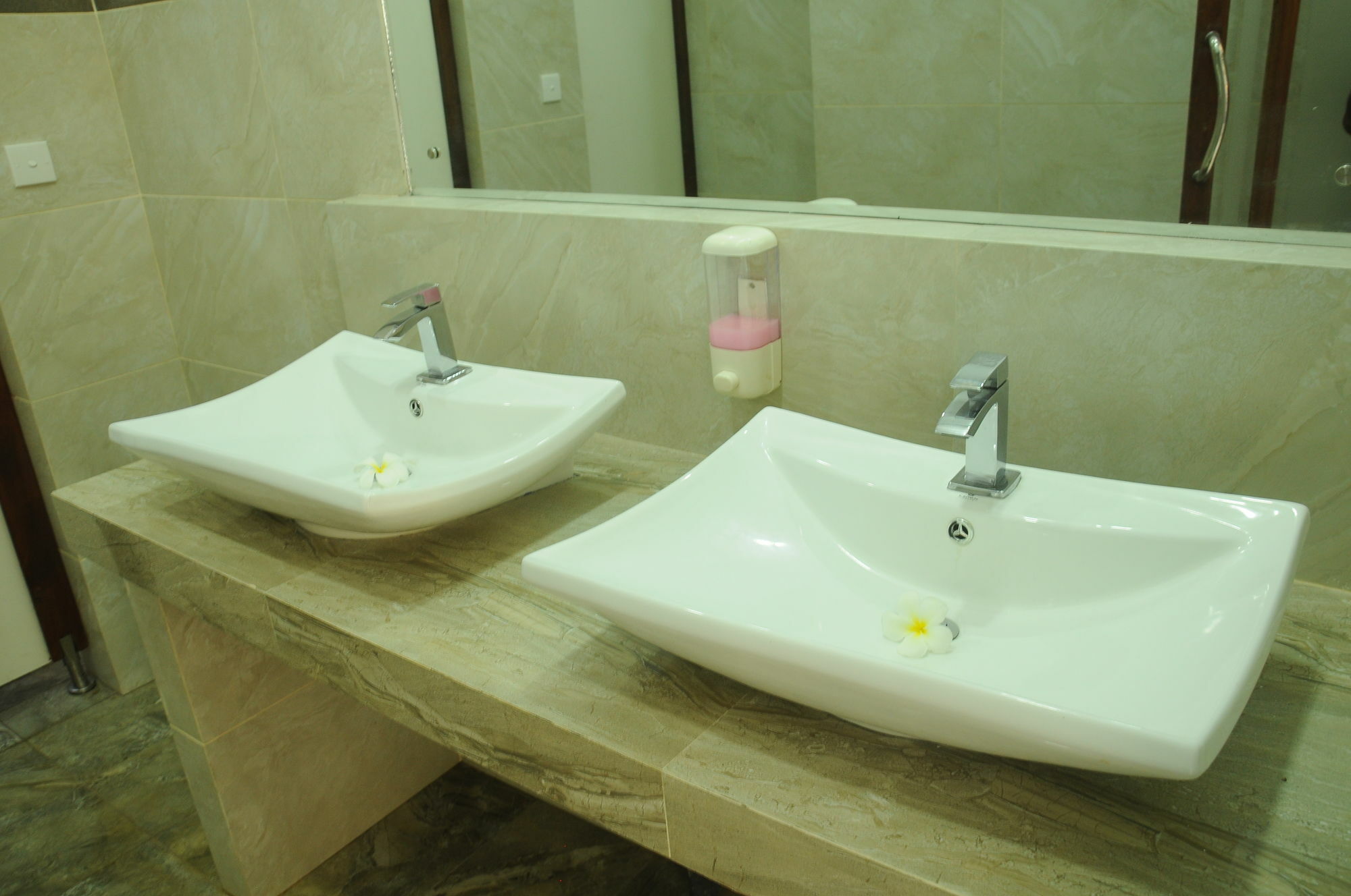 Serendib Beach Hotel Bentota Luaran gambar